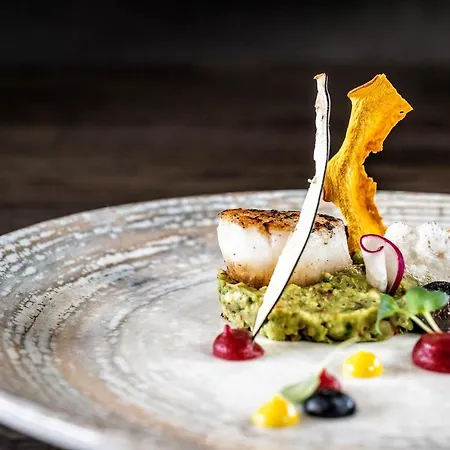 Adler Tyrol Mountain Superior Tux