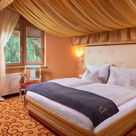 Adler Tyrol Mountain Superior