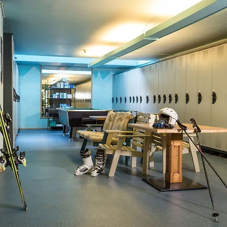 Adler Tyrol Mountain Superior