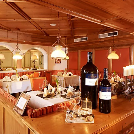 Hotell Adler Tyrol Mountain Superior 4*