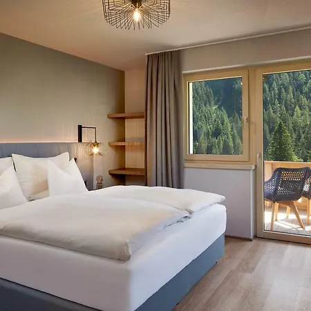 Hotell Adler Tyrol Mountain Superior 4*