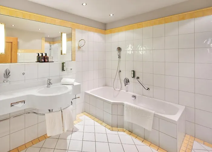 Adler Tyrol Mountain Superior Hotel Tux